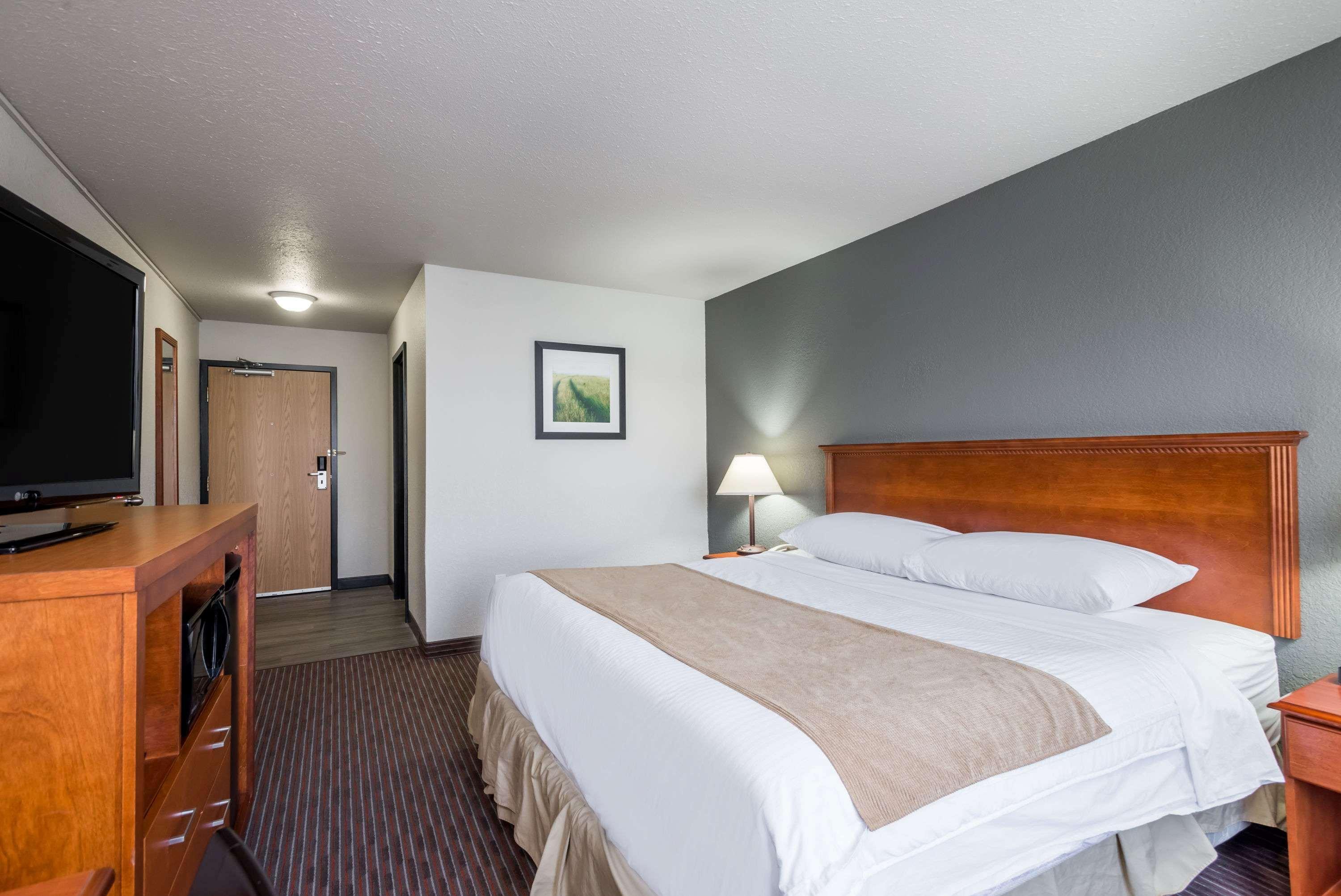 Hotel Super 8 By Wyndham Grande Prairie Exteriér fotografie