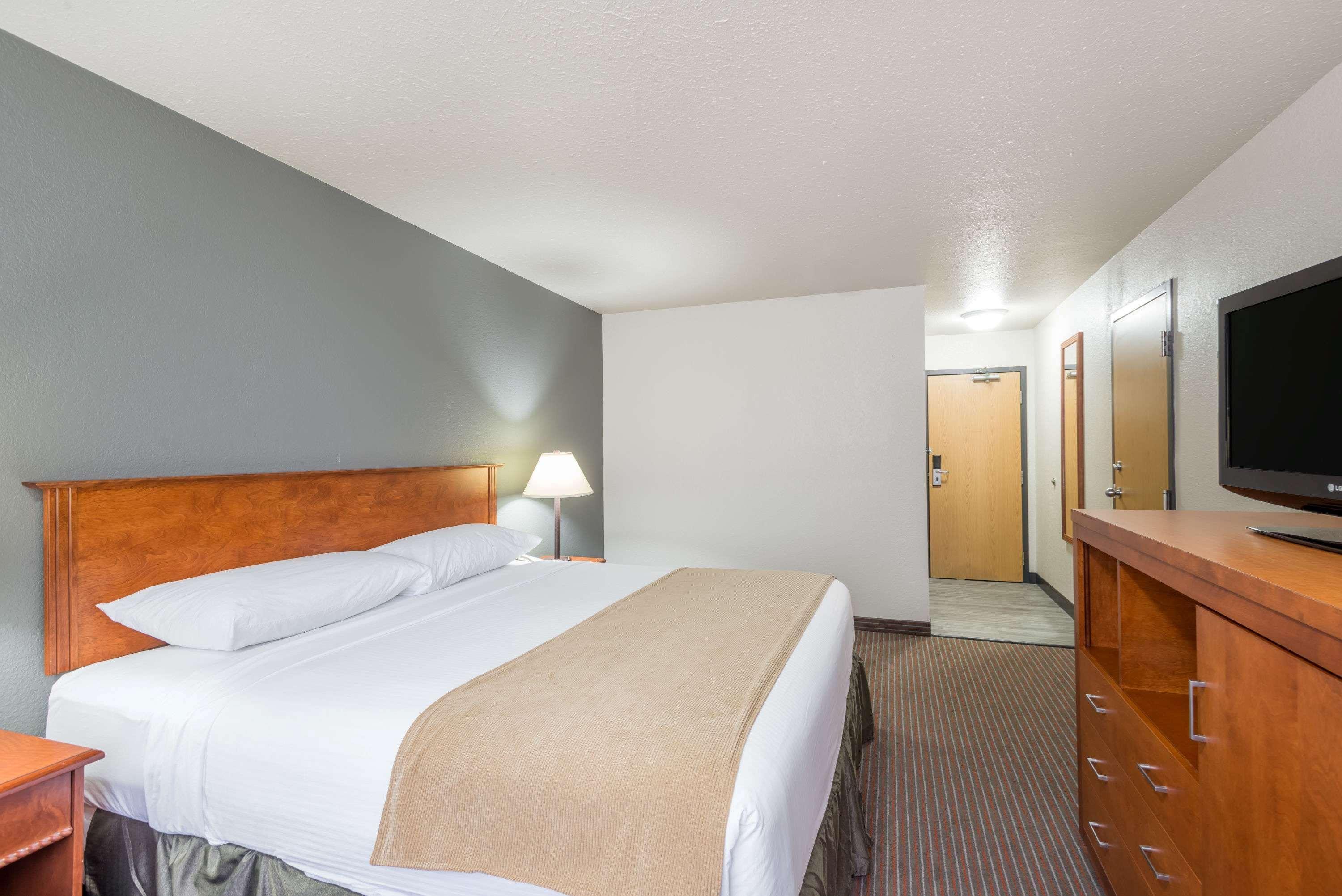Hotel Super 8 By Wyndham Grande Prairie Exteriér fotografie