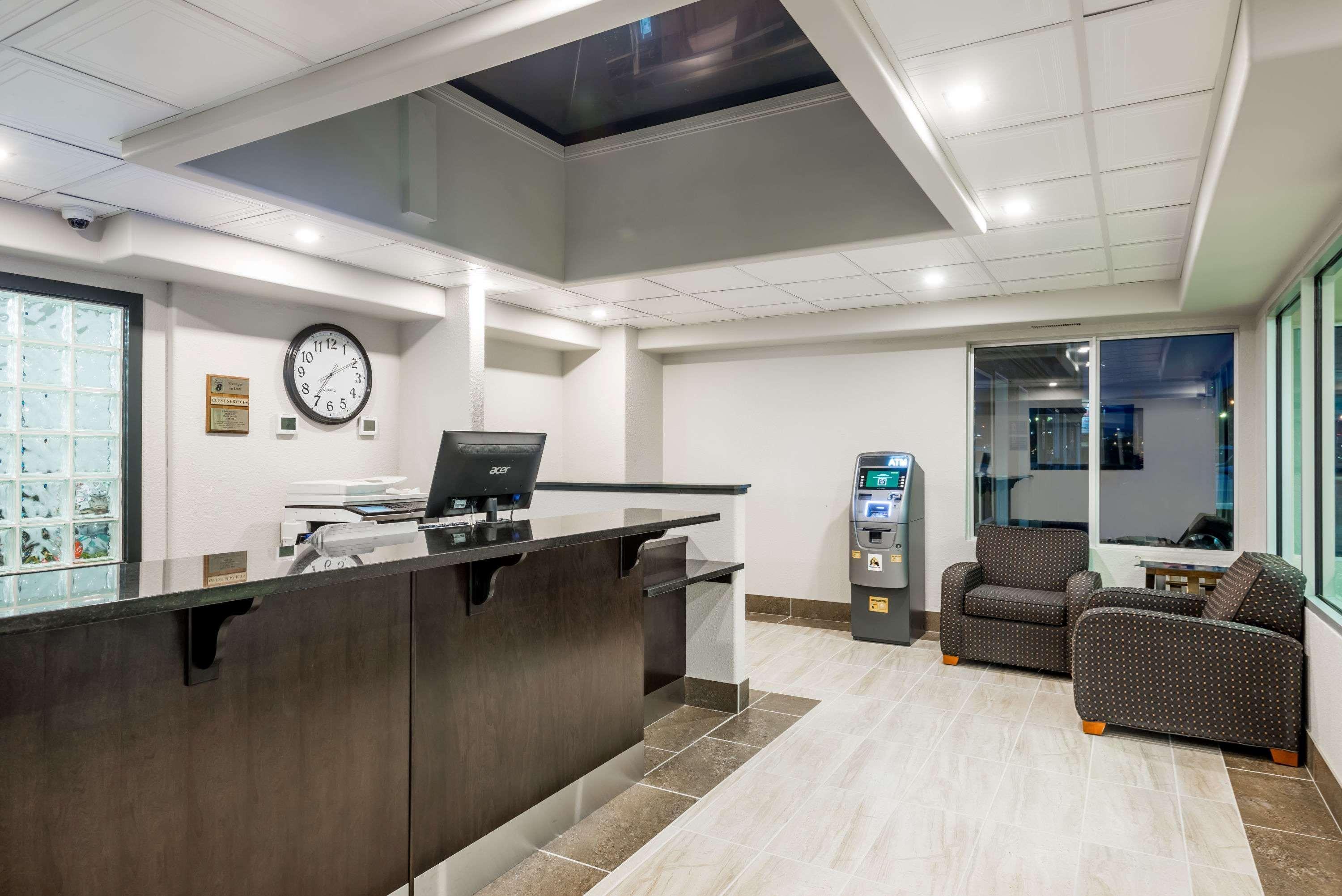 Hotel Super 8 By Wyndham Grande Prairie Exteriér fotografie