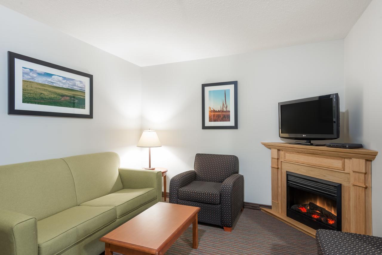 Hotel Super 8 By Wyndham Grande Prairie Exteriér fotografie
